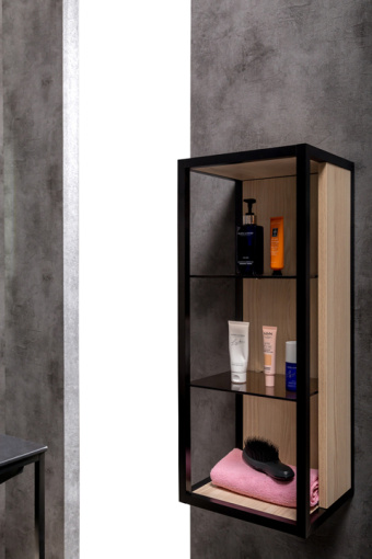 895-L Пенал Loft низкий Light Wood, полки стекло фото 895-L Пенал Loft низкий Light Wood, полки стекло